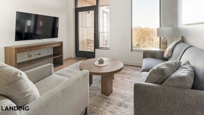 632 Howard Rd SE, Unit 425 in Washington, DC - Building Photo - Building Photo