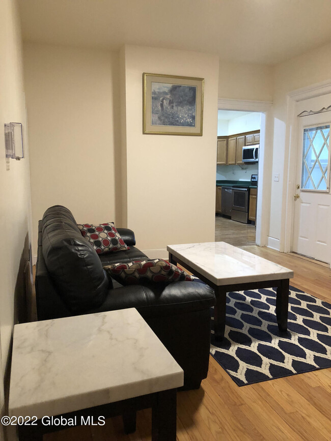 59 Brunswick Ave-Unit -2 in Troy, NY - Building Photo - Building Photo