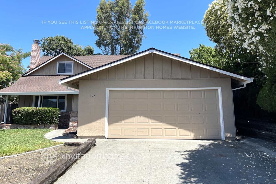 497 Burlington Dr in Vacaville, CA - Building Photo