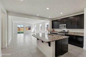 7310 Overture Dr in Reno, NV - Building Photo - Building Photo