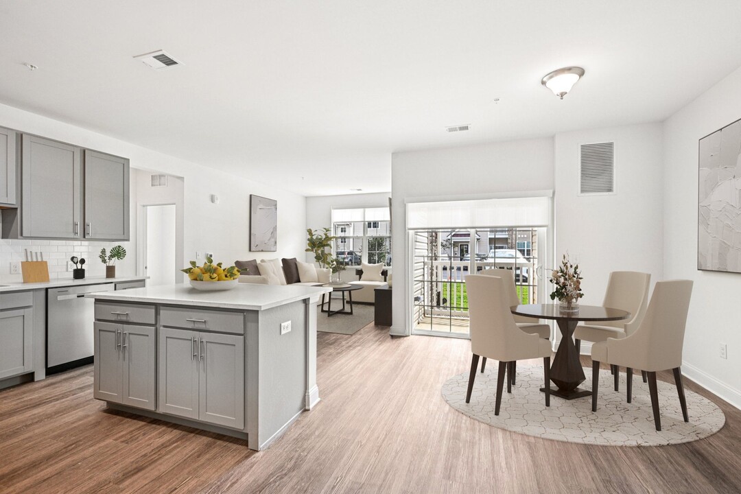 Laurel Green Apartments in Mount Laurel, NJ - Foto de edificio