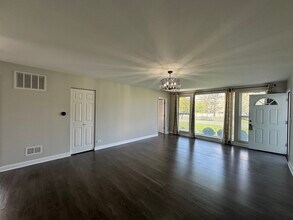 941 41st St in Downers Grove, IL - Building Photo - Building Photo