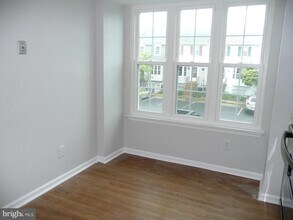 13756 Flowing Brook Ct in Chantilly, VA - Building Photo - Building Photo