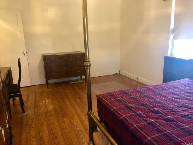 82-19 Utopia Pkwy in Queens, NY - Building Photo - Building Photo