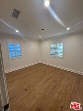 6542 Zelzah Ave in Los Angeles, CA - Building Photo - Building Photo