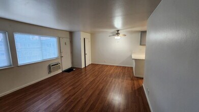 4061 Park Center Ln, Unit D in Fremont, CA - Foto de edificio - Building Photo