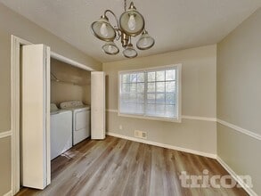 3376 Poplar Dr in Lawrenceville, GA - Foto de edificio - Building Photo