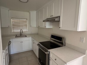 5590 Illinois Ave in Fair Oaks, CA - Foto de edificio - Building Photo