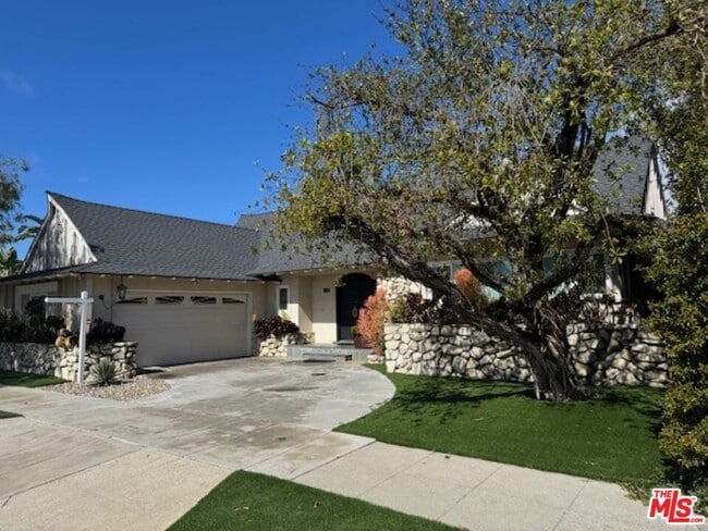 property at 4561 Don Felipe Dr