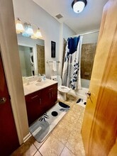 898 Oak St SW in Atlanta, GA - Building Photo - Building Photo
