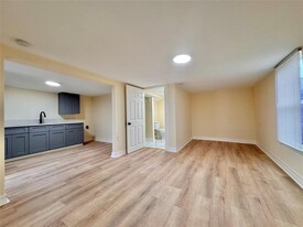 27 Norwood St in Houston, TX - Building Photo
