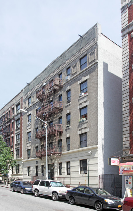 703-705 W 180th St in New York, NY - Building Photo