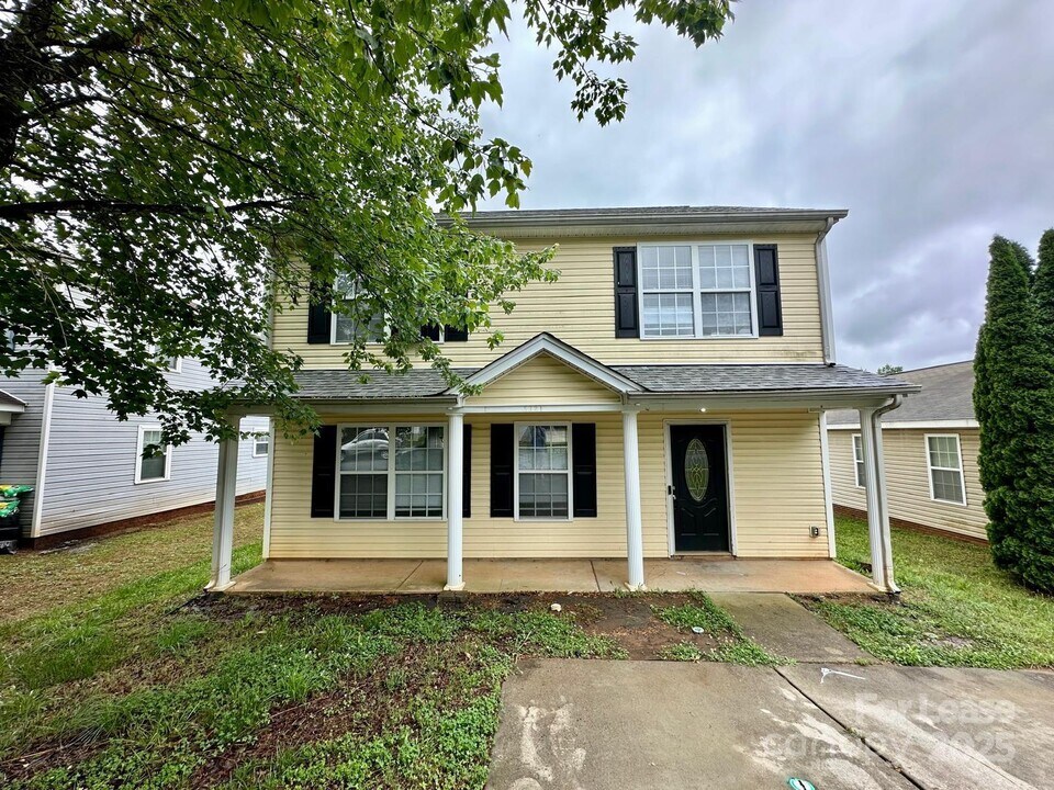 5321 Peach Pl Ln in Charlotte, NC - Building Photo