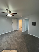 30 Carolyn Terrace, Unit B in Roselle, NJ - Building Photo - Building Photo