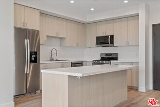 6603 Fulton Ave in Los Angeles, CA - Building Photo - Building Photo