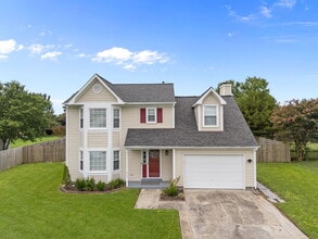 1315 Copper Stone Cir in Chesapeake, VA - Foto de edificio - Building Photo