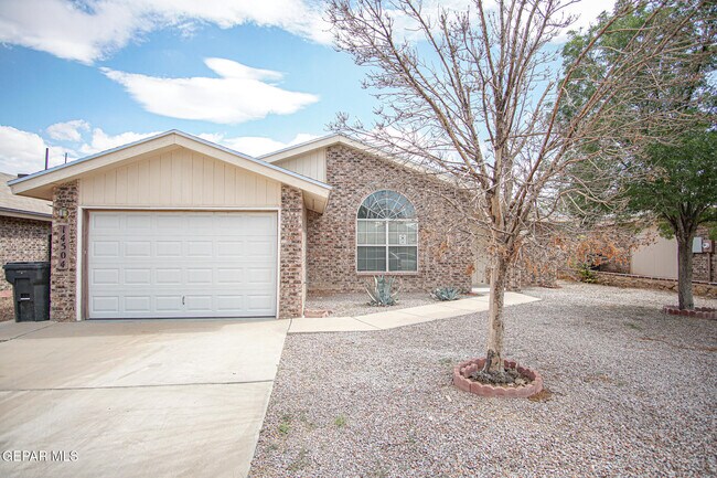 14504 Thayer Pease Ave in Horizon City, TX - Building Photo - Building Photo