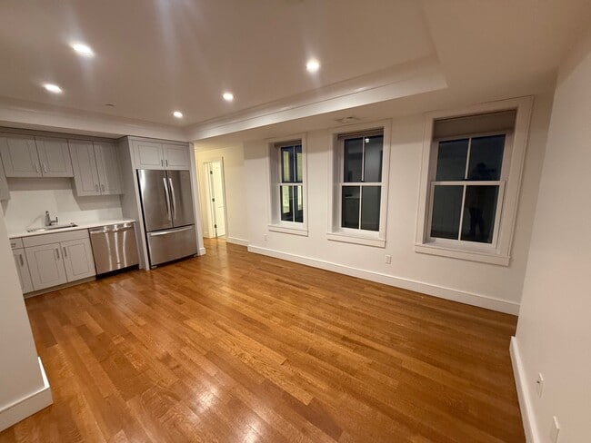 property at 11 Temple Pl