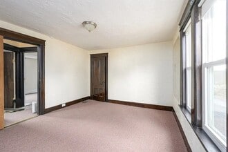 8 Dalton St in Worcester, MA - Building Photo - Building Photo