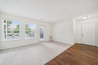 The Greens at Virginia Center in Glen Allen, VA - Building Photo - Building Photo