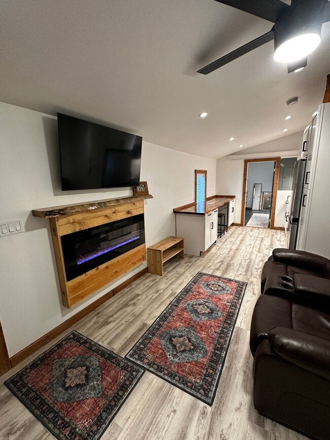 116 E Clark St in Livingston, MT - Building Photo - Building Photo