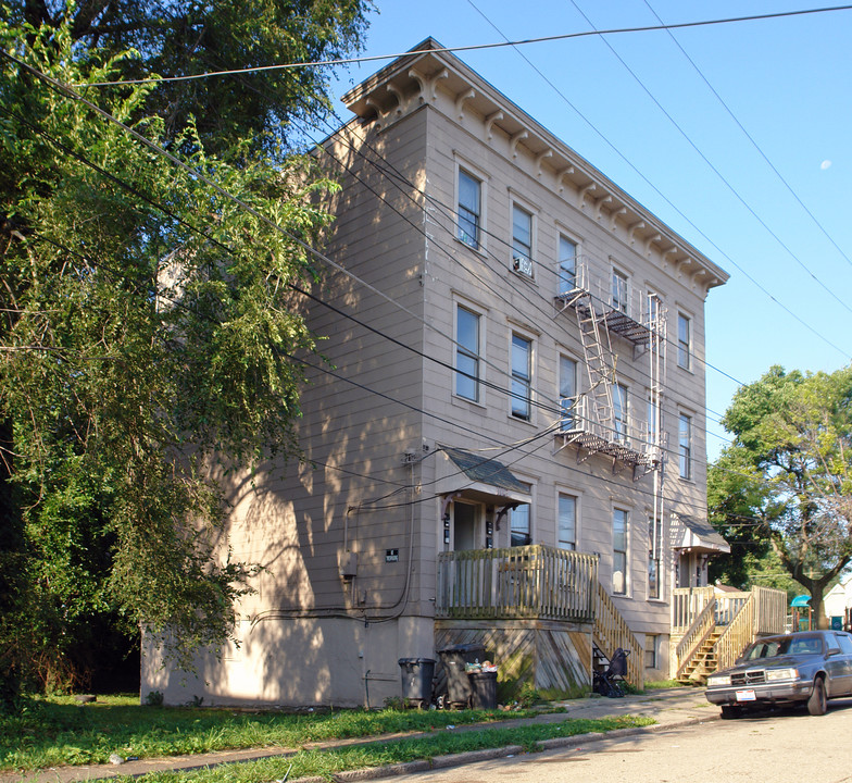 1115-1117 Myrtle Ave in Cincinnati, OH - Building Photo