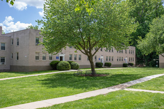 Ivy Crossing at Catonsville in Catonsville, MD - Building Photo - Building Photo