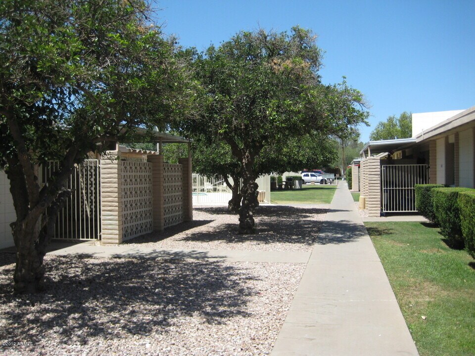5429 W Glenrosa Ave in Phoenix, AZ - Building Photo