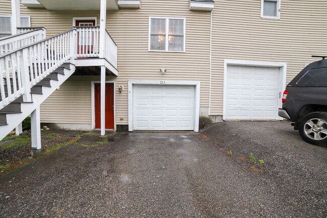 21 Eaton Ave in Shrewsbury, MA - Building Photo - Building Photo
