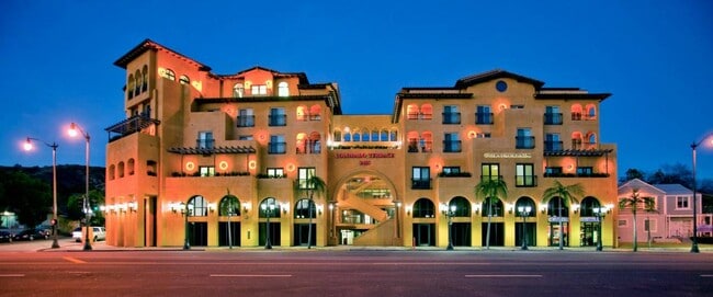 LA Colorado Terrace - A Senior 55+ Community in Los Angeles, CA - Foto de edificio - Building Photo