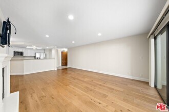 1633 S Bentley Ave in Los Angeles, CA - Building Photo - Building Photo