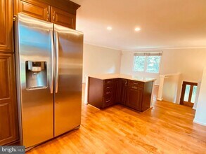 12676 Magna Carta Rd in Herndon, VA - Building Photo - Building Photo