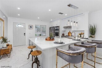 620 Luisa Ct in Naples, FL - Building Photo - Building Photo