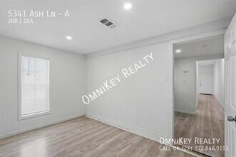 5341 Ash Ln in Dallas, TX - Building Photo - Building Photo