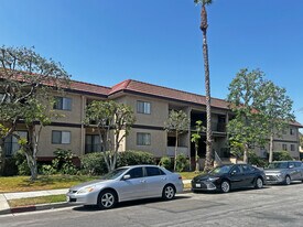 800 Orange Grove Avenue in Glendale, CA - Building Photo