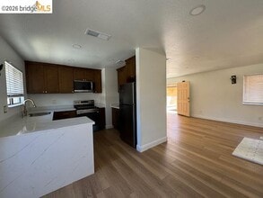 2283 Renwick Ln in Antioch, CA - Building Photo - Building Photo