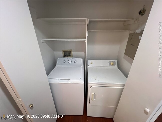 property at 1533 Linnbaker Ln