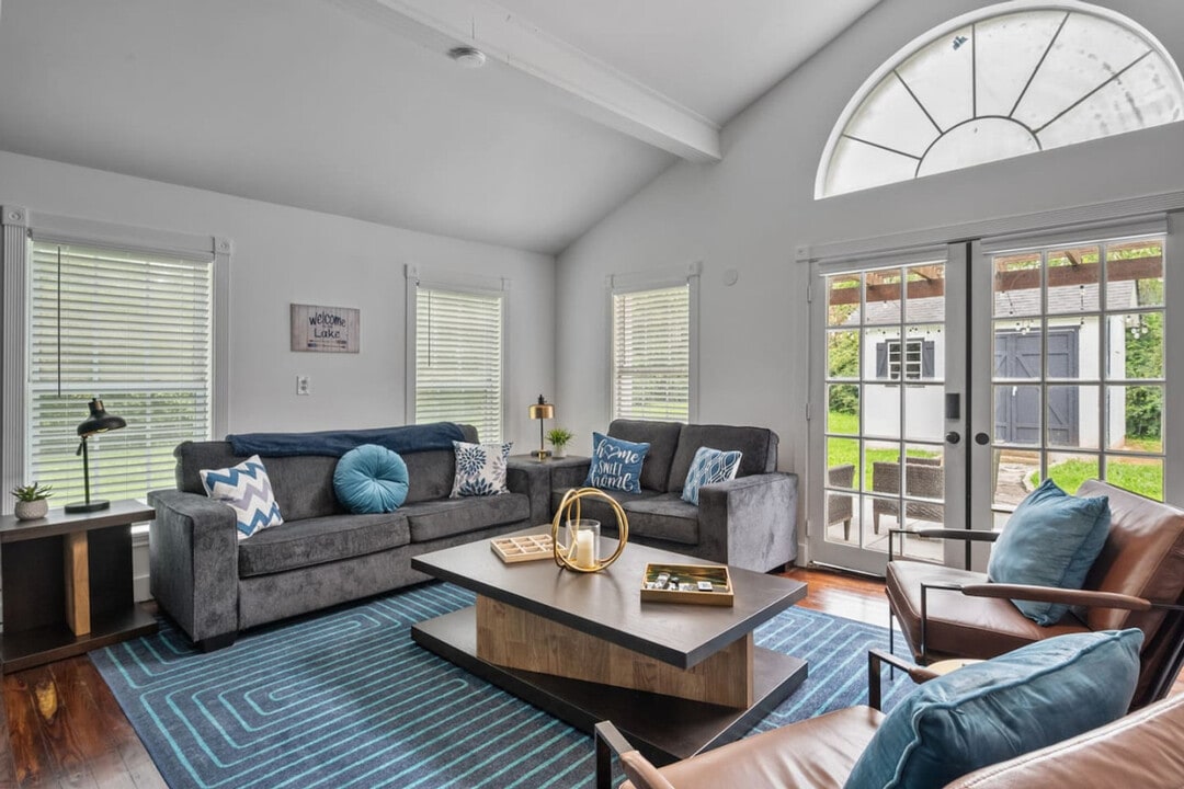 4109 Brooks Baker Ave in Lakeside, TX - Building Photo