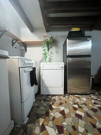 250 Fulton St photo'