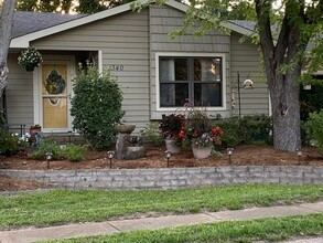 1340 S Wheaton Dr in St. Charles, MO - Foto de edificio - Building Photo