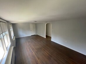 24 Tulip Ln in Fleetwood, PA - Building Photo - Building Photo