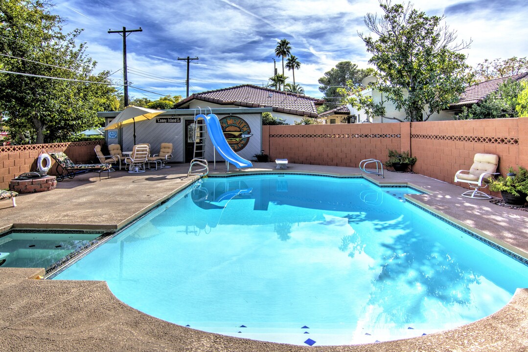 1904 Stonehaven Cir in Las Vegas, NV - Foto de edificio