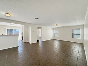 11842 Silver Coins in San Antonio, TX - Building Photo - Building Photo