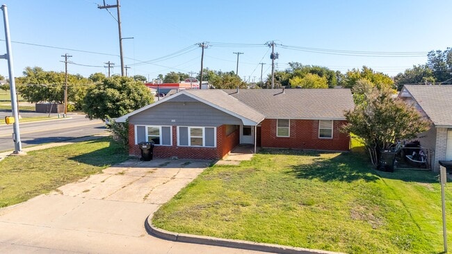 1212 N Janeway Ave in Moore, OK - Building Photo - Building Photo
