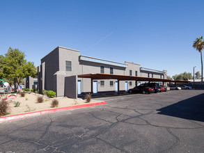 Indigo Lofts in Mesa, AZ - Building Photo - Building Photo