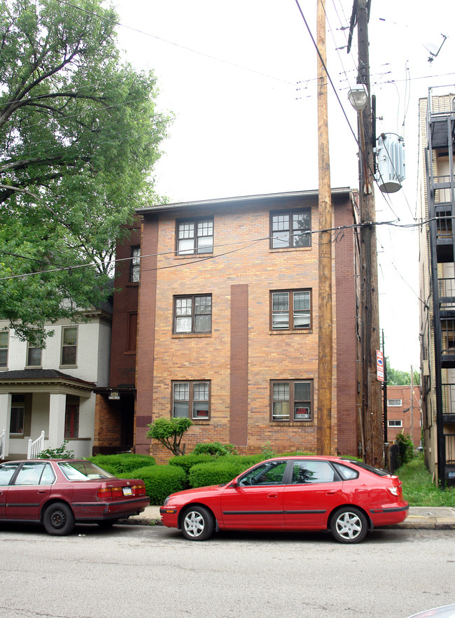 615 Summerlea St in Pittsburgh, PA - Building Photo - Building Photo