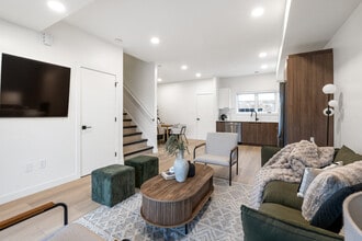 Refinery Townhomes in Winnipeg, MB - Building Photo - Building Photo