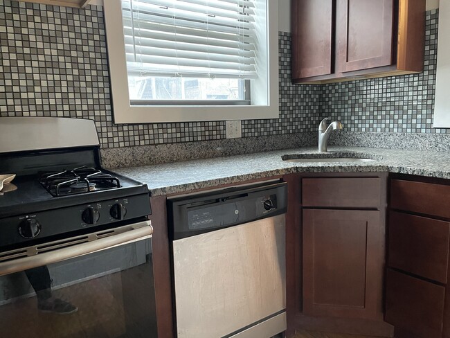 1133 Oak Ave, Unit 1139-E3 in Evanston, IL - Building Photo - Building Photo