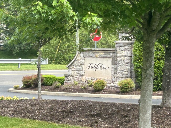 735 Tulip Grove Rd in Nashville, TN - Building Photo - Building Photo