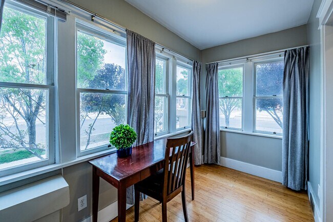 902 Marquette Ave NW in Albuquerque, NM - Building Photo - Building Photo